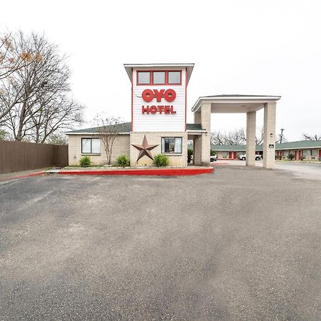 Oyo Hotel San Antonio Near At&T Center Zewnętrze zdjęcie