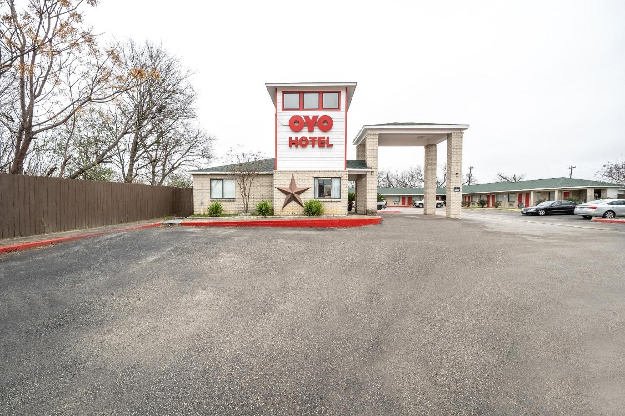 Oyo Hotel San Antonio Near At&T Center Zewnętrze zdjęcie