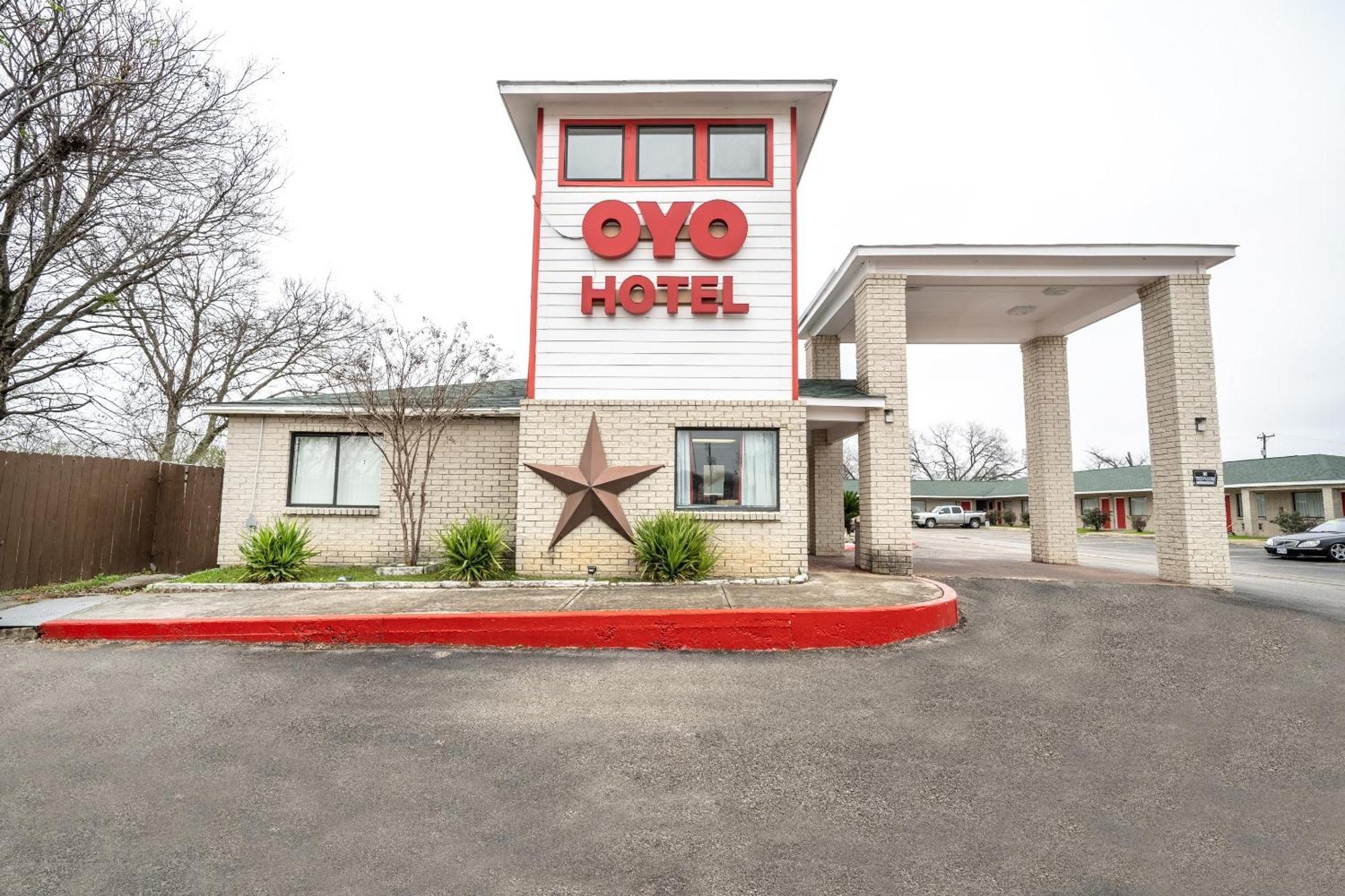 Oyo Hotel San Antonio Near At&T Center Zewnętrze zdjęcie